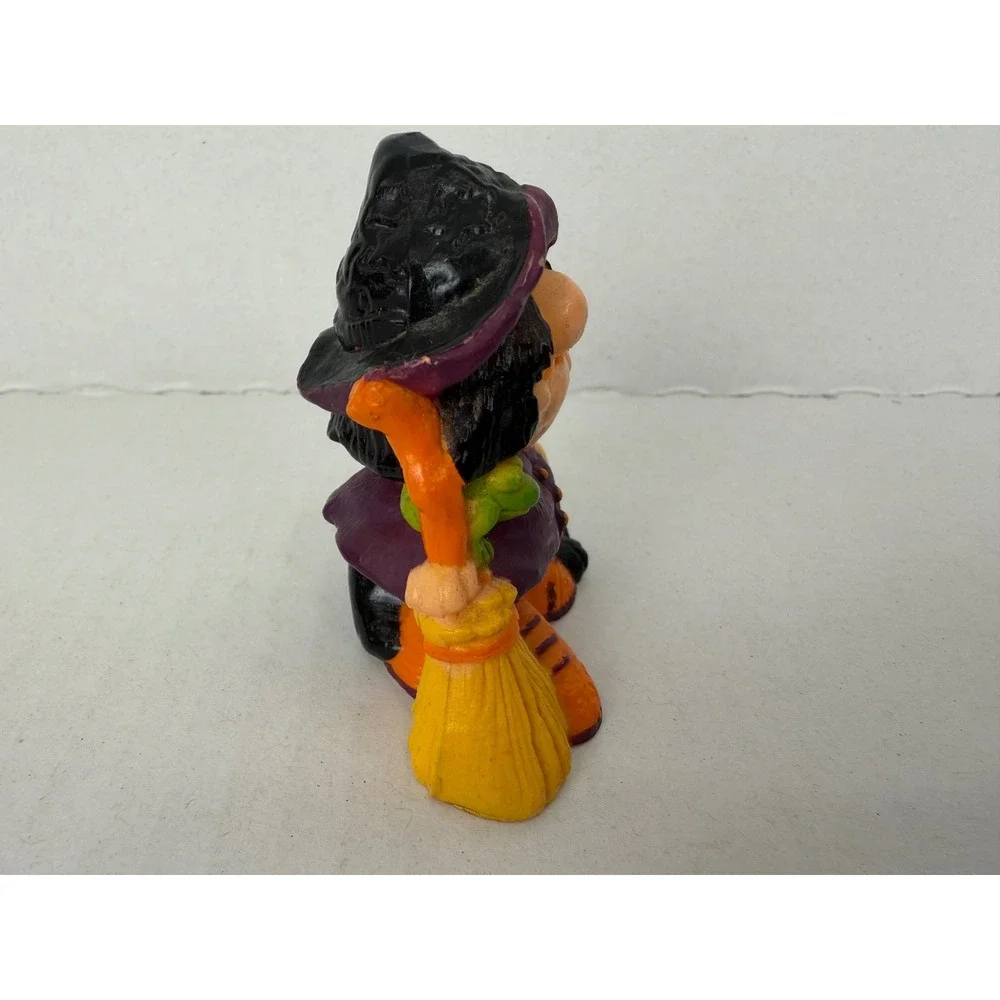 Hallmark 1977 Halloween Witch Figurine‎ Merry Miniature Vintage